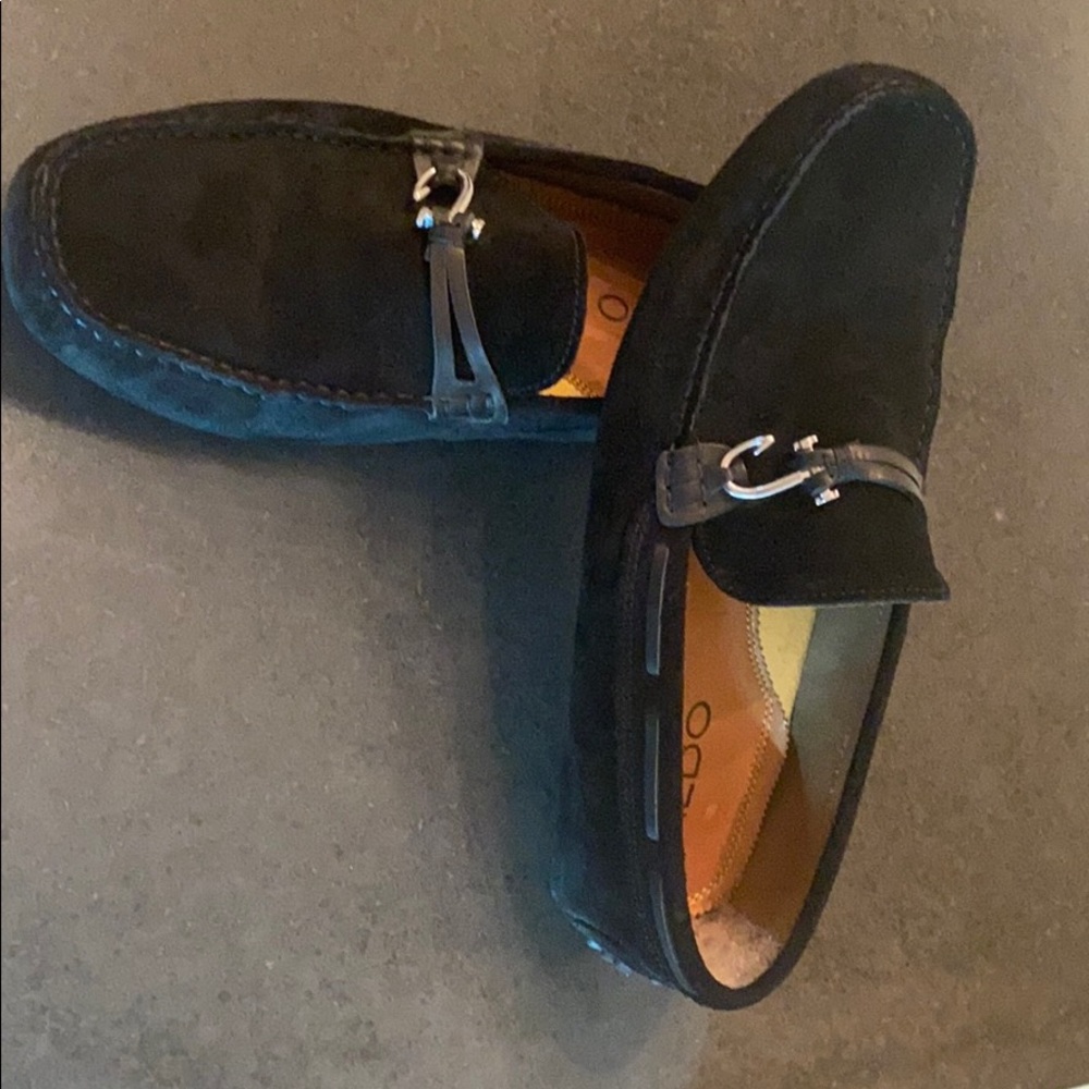 Also slip on shoes